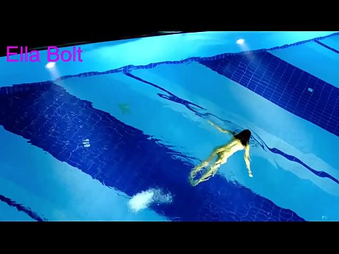 ❤️ මට නැරඹීම නැවැත්විය නොහැක, තරුණ රන්වන්තිය ELLA BOLT නිවාඩු නිකේතනයේ තටාකයේ නිරුවතින් පිහිනීමට හසු විය ❌ Sex video si.yespornpics.ru ❌️